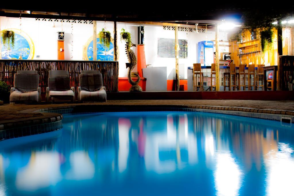 Tri M Waves Lodge ポンタ・ド・オウロ エクステリア 写真