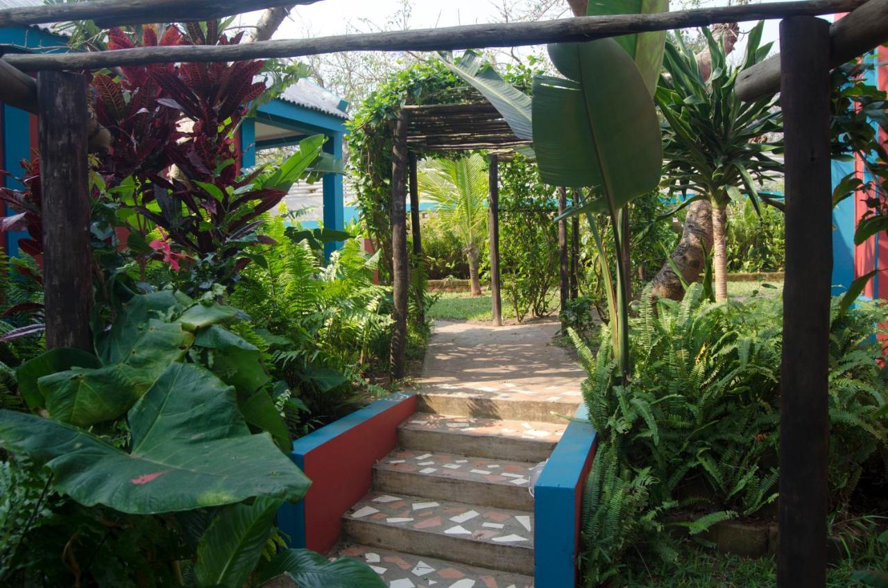 Tri M Waves Lodge ポンタ・ド・オウロ エクステリア 写真
