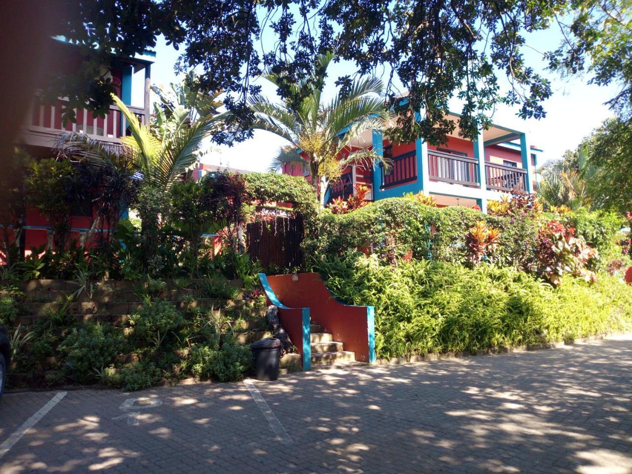 Tri M Waves Lodge ポンタ・ド・オウロ エクステリア 写真
